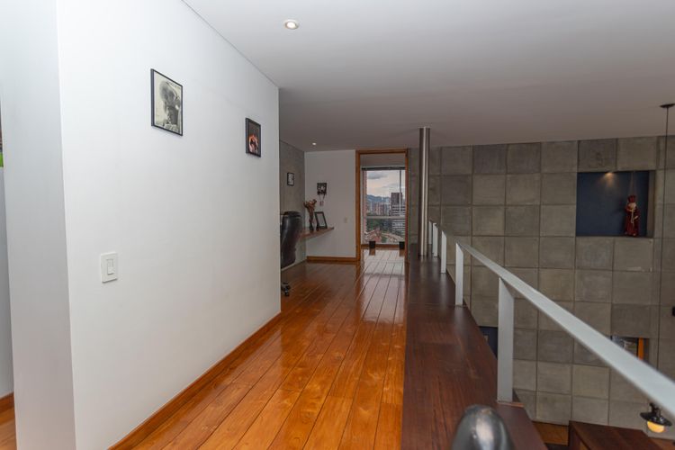 Apartamento de 3 alcobas en venta en La Florida, Medellín, 256 m² · foto 11 de 19