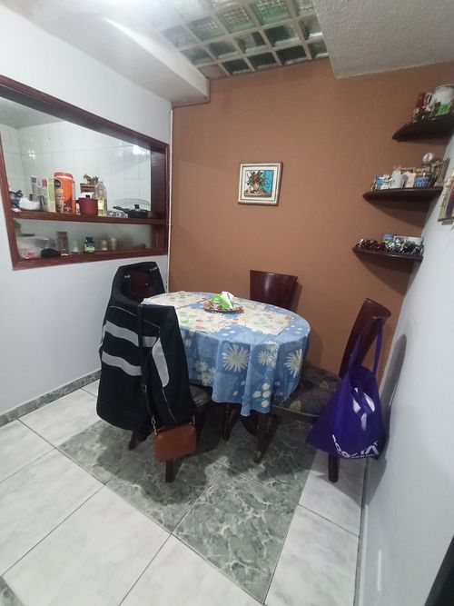 Casa de 5 alcobas en venta en Londres, Bogotá, 160 m² · foto 10 de 13