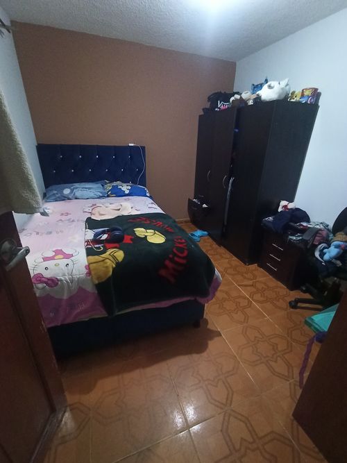 Casa de 5 alcobas en venta en Londres, Bogotá, 160 m² · foto 12 de 13