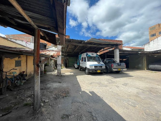 Casa de 6 alcobas en venta en La Estacion, Cajicá, 228 m² · foto 4 de 17