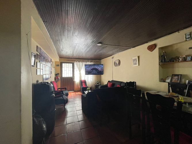 Casa de 6 alcobas en venta en La Estacion, Cajicá, 228 m² · foto 11 de 17