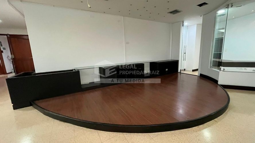 Oficina en venta en El Poblado, Medellín, 126 m² · foto 4 de 9