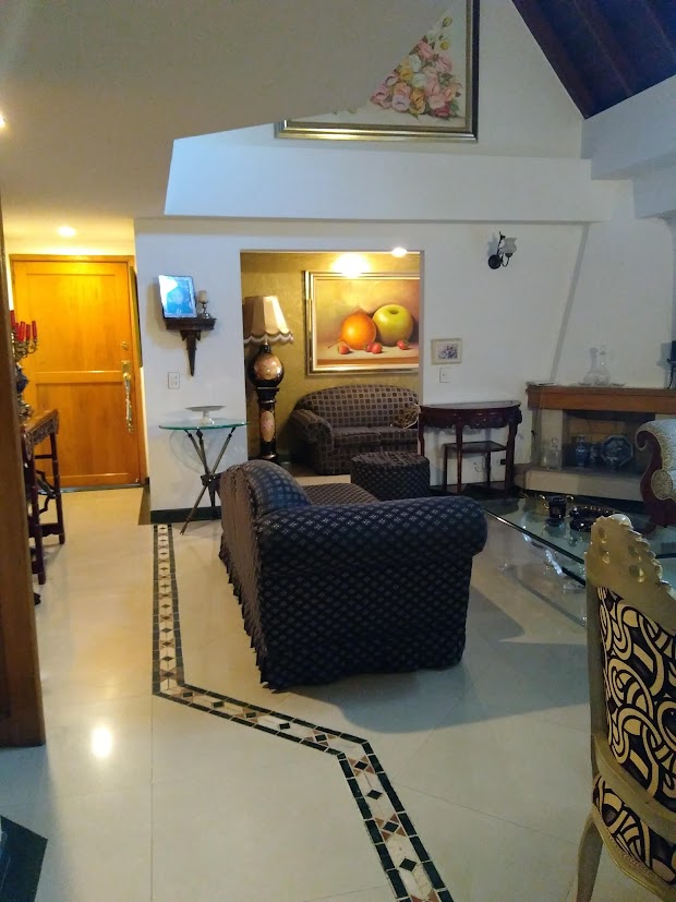 Apartamento en venta en Santa Barbara Occidental, Bogotá · foto 5 de 18