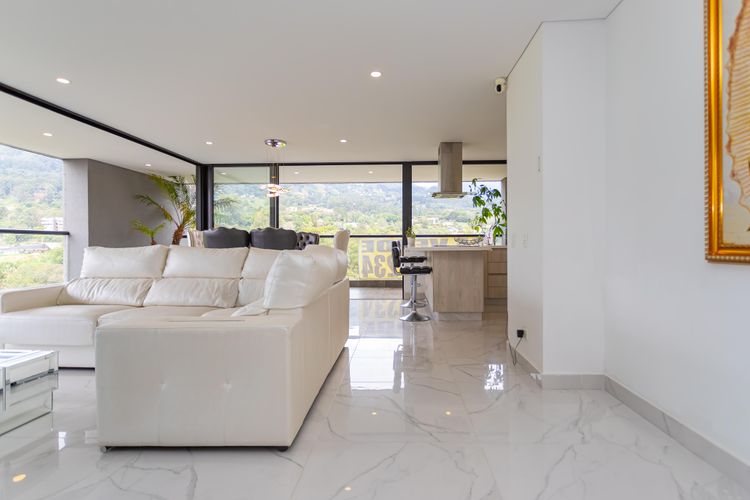 Apartamento en venta en Camino Verde, Envigado · foto 2 de 13