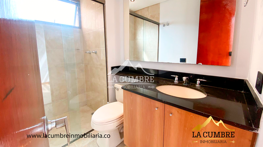 Apartamento de 3 alcobas en arriendo en Loma De Los Gonzalez, Medellín, 142 m² · foto 11 de 13