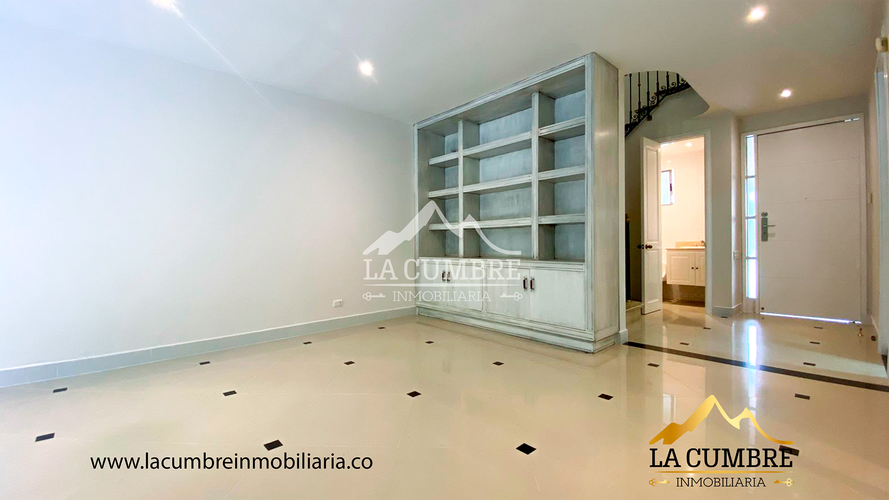 Casa de 3 alcobas en venta en San Lucas, Medellín, 240 m² · foto 6 de 18