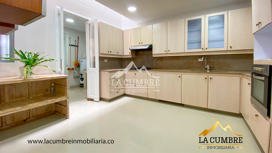 Casa de 3 alcobas en venta en San Lucas, Medellín, 240 m² · foto 8 de 18