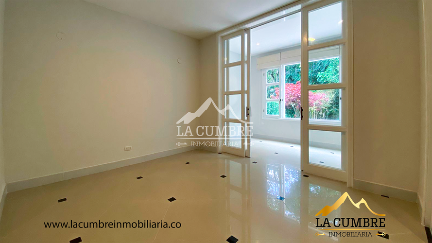 Casa de 3 alcobas en venta en San Lucas, Medellín, 240 m² · foto 9 de 18