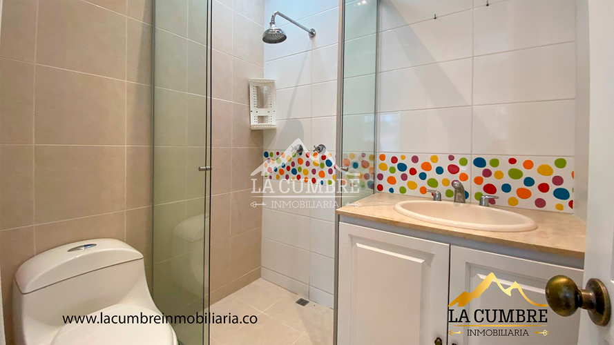 Casa de 3 alcobas en venta en San Lucas, Medellín, 240 m² · foto 14 de 18