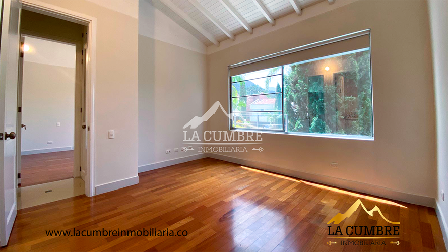 Casa de 3 alcobas en venta en San Lucas, Medellín, 240 m² · foto 15 de 18