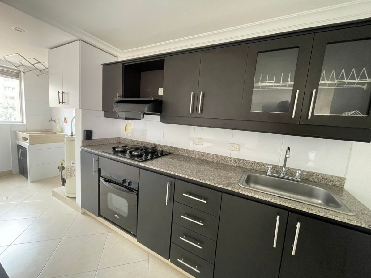 Apartamento en arriendo en Laureles, Medellín · foto 4 de 12