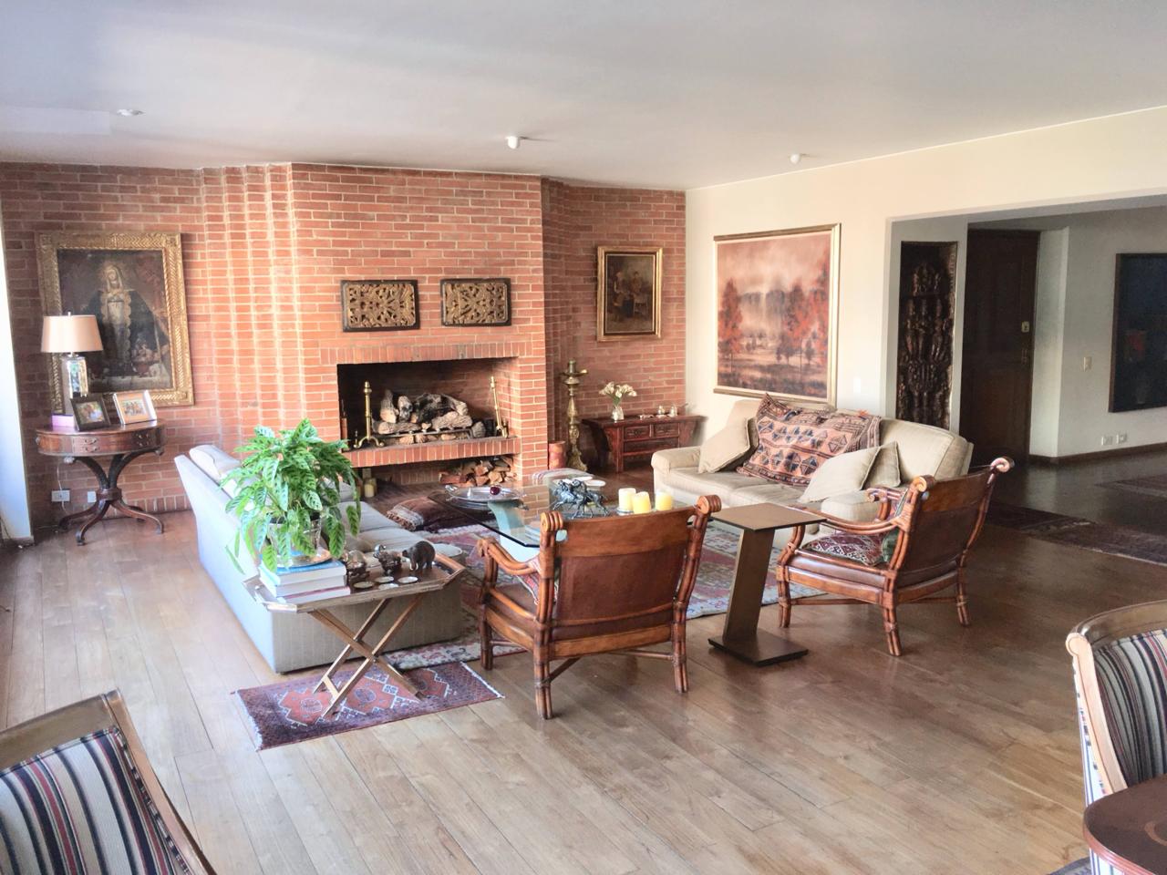 Apartamento en venta en Los Rosales, Bogotá · foto 2 de 24