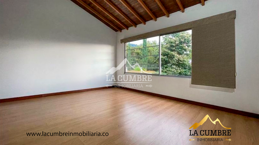 Casa de 4 alcobas en arriendo en San Lucas, Medellín, 240 m² · foto 8 de 8