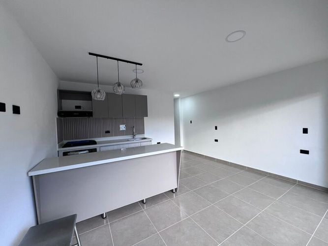 Apartamento de 2 alcobas en venta en El Tambo, La Ceja, 58 m² · foto 2 de 14