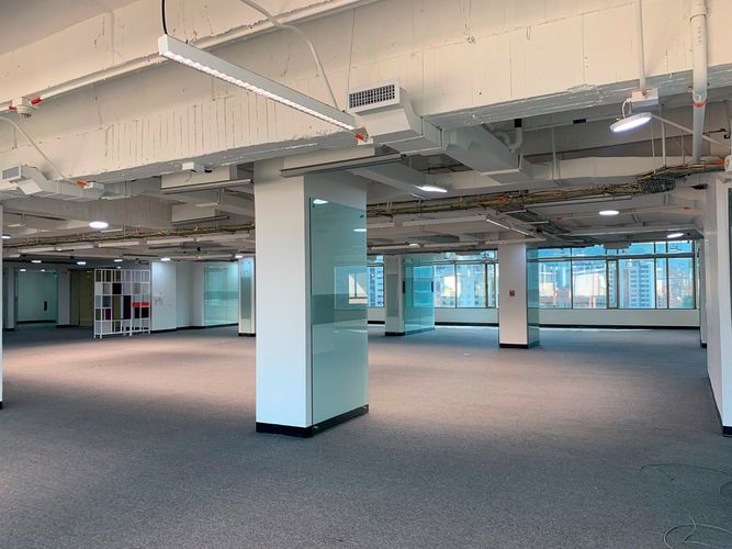 Oficina en arriendo en El Poblado, Medellín, 652 m² · foto 7 de 13