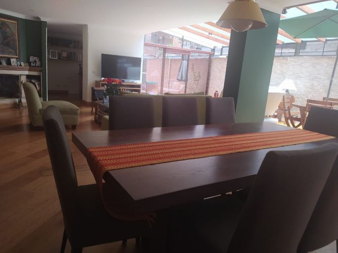 Apartamento de 3 alcobas en venta en La Carolina, Bogotá, 303 m² · foto 3 de 23