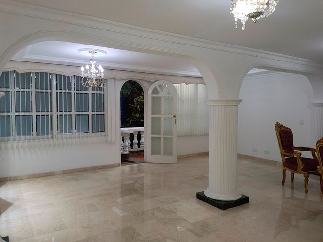 Casa de 5 alcobas en venta en Belén, Medellín, 198 m² · foto 4 de 20