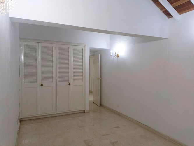 Casa de 5 alcobas en venta en Belén, Medellín, 198 m² · foto 12 de 20