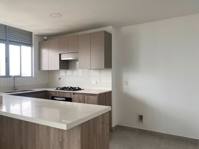 Apartamento de 3 alcobas en arriendo en Loma Del Esmeraldal, Envigado, 138 m² · foto 9 de 18