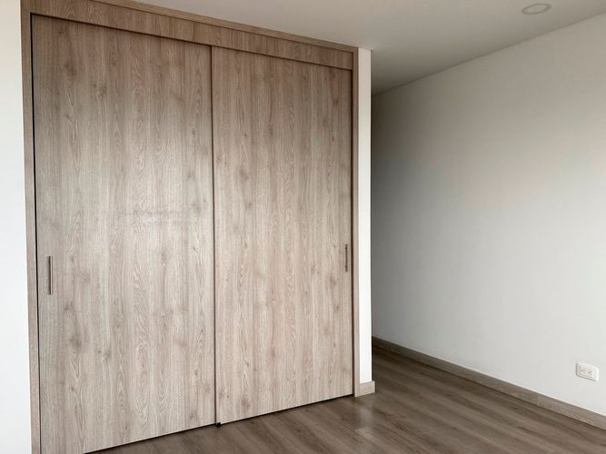 Apartamento de 3 alcobas en arriendo en Loma Del Esmeraldal, Envigado, 138 m² · foto 15 de 18