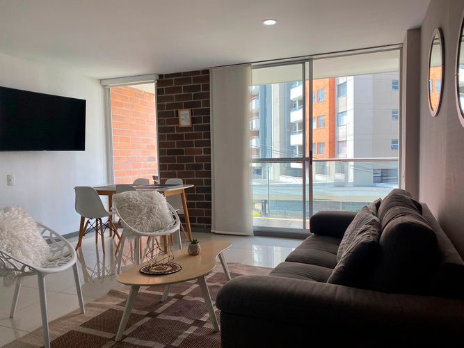Apartamento de 3 alcobas en arriendo en Loma Benedictinos, Envigado, 94 m² · foto 4 de 16