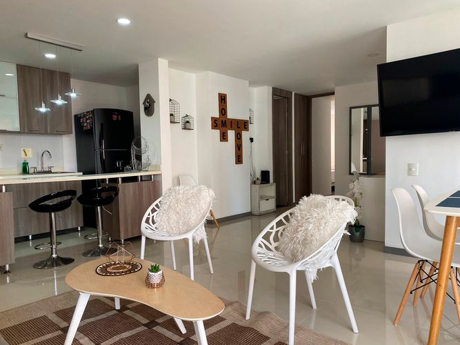 Apartamento de 3 alcobas en arriendo en Loma Benedictinos, Envigado, 94 m² · foto 6 de 16