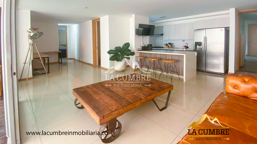 Apartamento de 2 alcobas en arriendo en El Tesoro, Medellín, 100 m² · foto 2 de 8