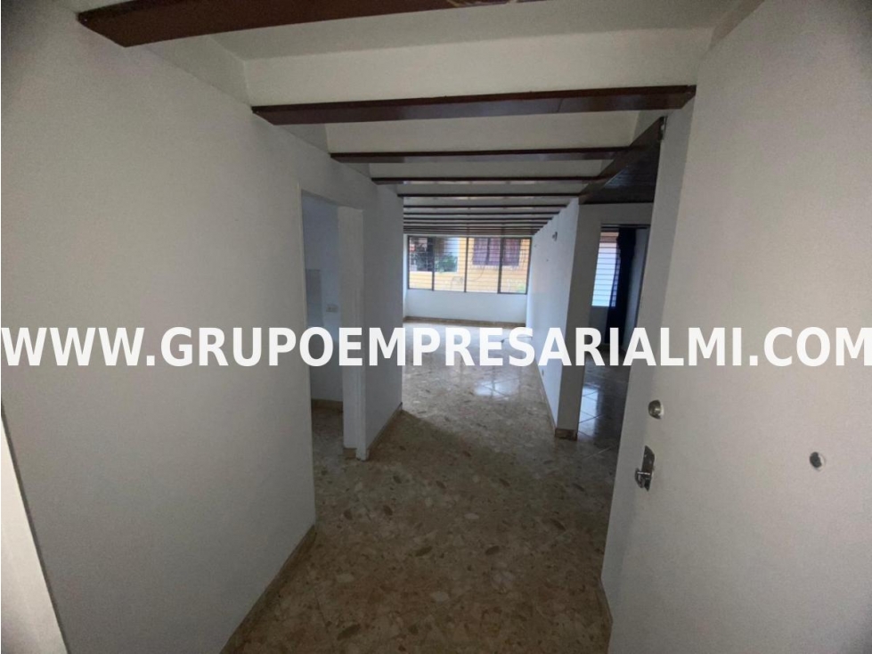 Apartamento en venta en San javier, Medellín 2