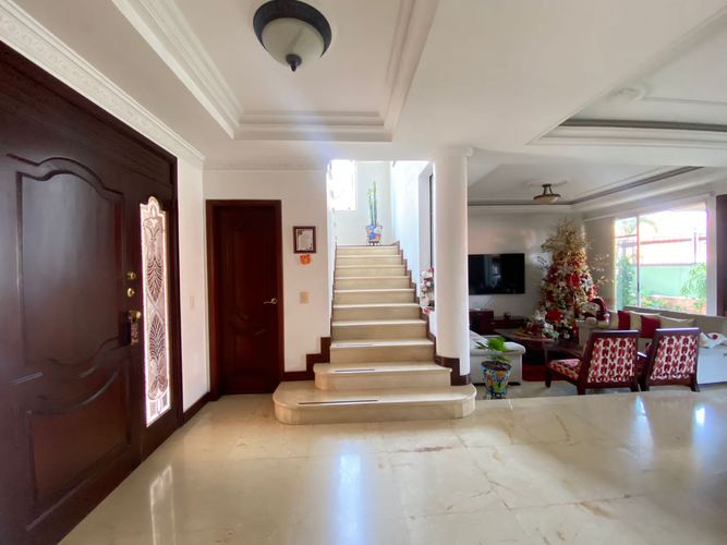 Casa de 3 alcobas en venta en Ciudad Jardin, Cali, 280 m² · foto 4 de 24