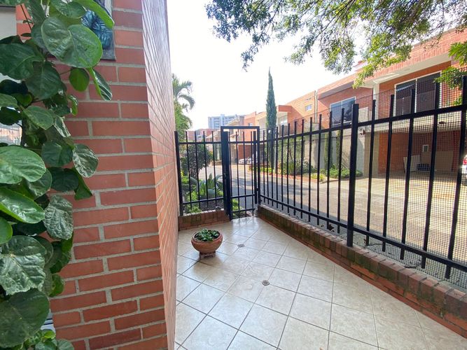 Casa de 3 alcobas en venta en Ciudad Jardin, Cali, 280 m² · foto 23 de 24