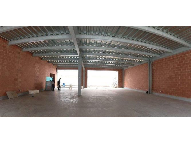 Bodega en arriendo en La América, Medellín, 350 m² · foto 3 de 14