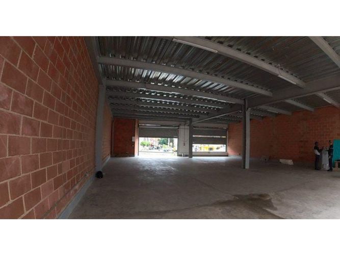 Bodega en arriendo en La América, Medellín, 350 m² · foto 8 de 14