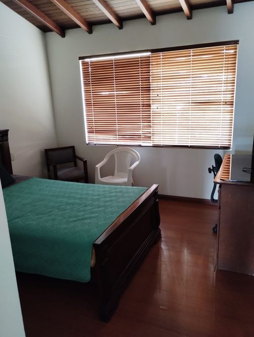 Casa de 4 alcobas en venta en Loma Benedictinos, Envigado, 234 m² · foto 13 de 24