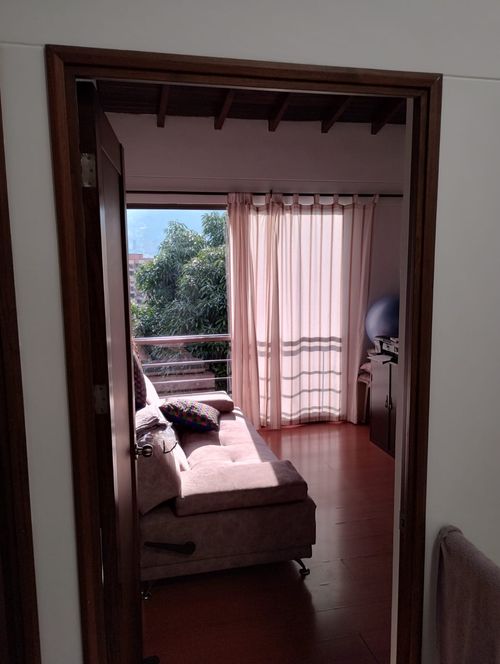 Casa de 4 alcobas en venta en Loma Benedictinos, Envigado, 234 m² · foto 15 de 24