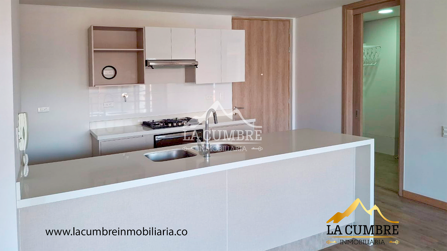 Apartamento de 2 alcobas en venta en El Poblado, Medellín, 88 m² · foto 4 de 9