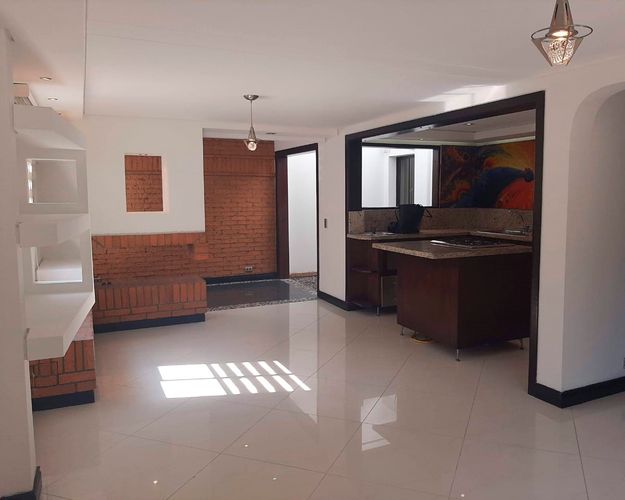 Casa de 3 alcobas en arriendo en Diego Echavarria, Medellín, 114 m² · foto 3 de 15