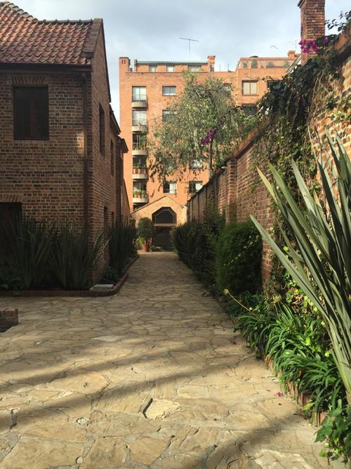 Casa de 6 alcobas en venta en El Nogal, Bogotá, 462 m² · foto 2 de 24
