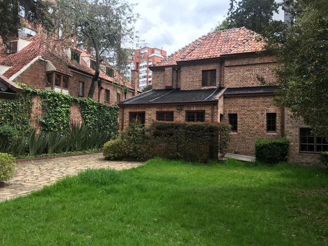 Casa de 6 alcobas en venta en El Nogal, Bogotá, 462 m² · foto 6 de 24