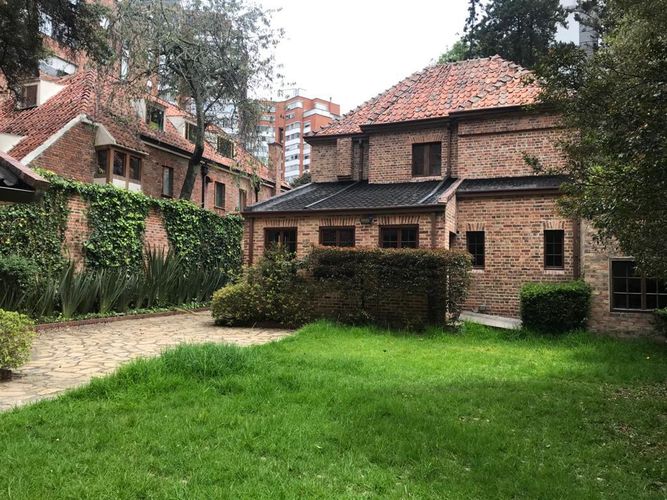 Casa de 6 alcobas en venta en El Nogal, Bogotá, 462 m² · foto 7 de 24