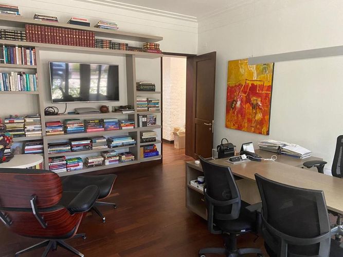 Casa de 6 alcobas en venta en El Nogal, Bogotá, 462 m² · foto 9 de 24