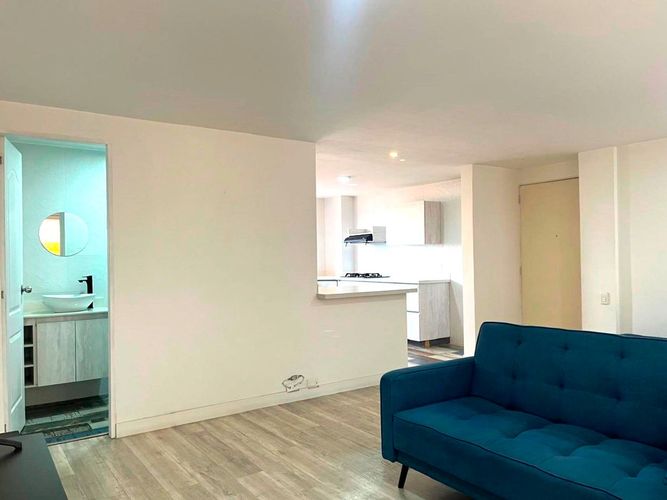 Apartamento de 2 alcobas en arriendo en Los Balsos, Medellín, 88 m² · foto 4 de 13