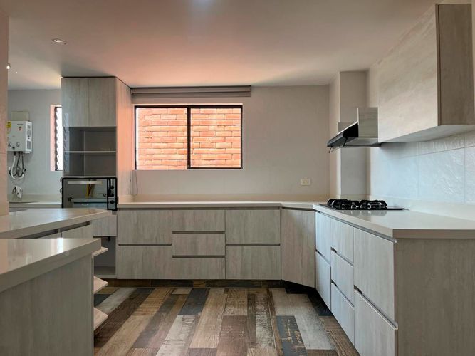 Apartamento de 2 alcobas en arriendo en Los Balsos, Medellín, 88 m² · foto 5 de 13
