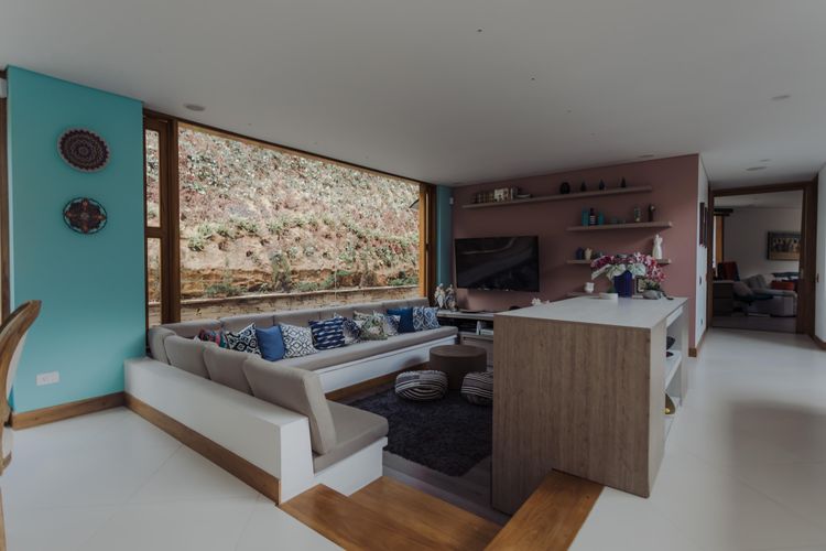 Casa de 8 alcobas en venta en Loma Del Escobero, Envigado, 872 m² · foto 6 de 24