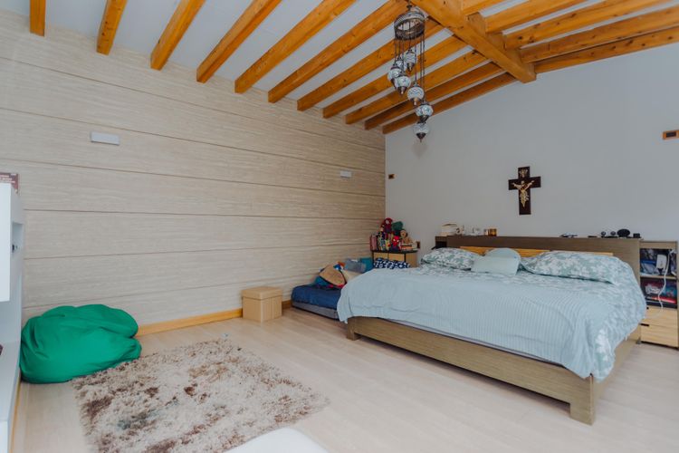 Casa de 8 alcobas en venta en Loma Del Escobero, Envigado, 872 m² · foto 12 de 24