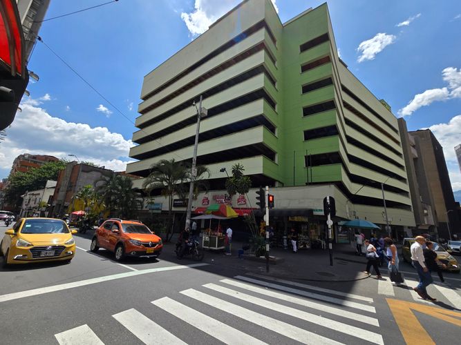 Local en venta en La Candelaria, Medellín, 91 m² · foto 3 de 5