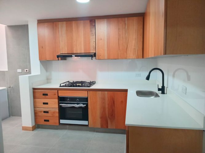 Casa de 3 alcobas en arriendo en San Lucas, Medellín, 168 m² · foto 4 de 18