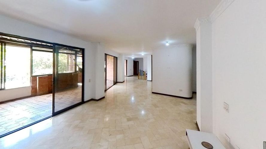 Apartamento de 4 alcobas en venta en La Merced, Cali, 266 m² · foto 3 de 13