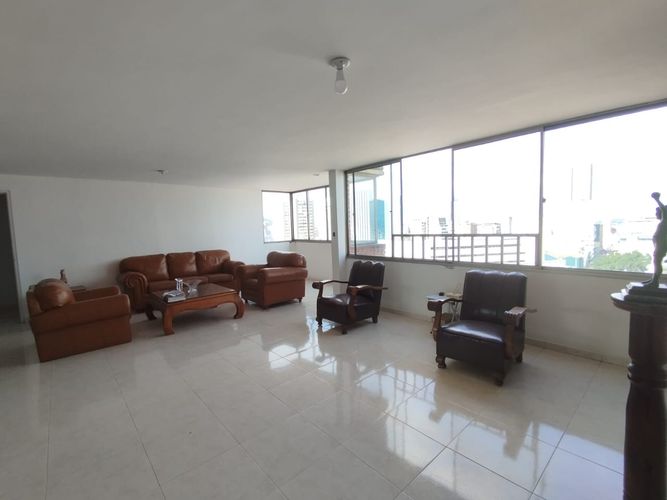 Apartamento de 4 alcobas en venta en La Merced, Cali, 266 m² · foto 4 de 13