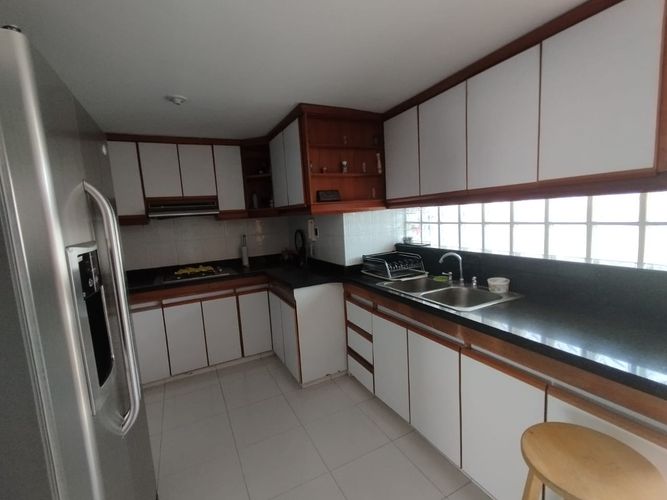 Apartamento de 4 alcobas en venta en La Merced, Cali, 266 m² · foto 7 de 13
