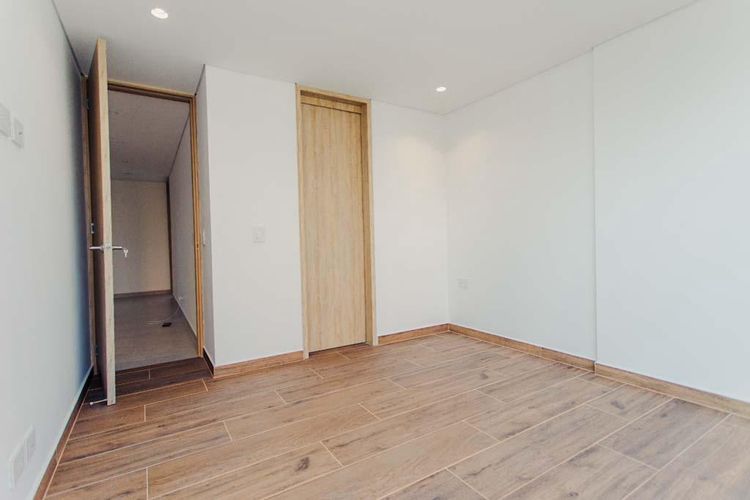 Casa de 4 alcobas en venta en El Porvenir, Rionegro, 225 m² · foto 9 de 16